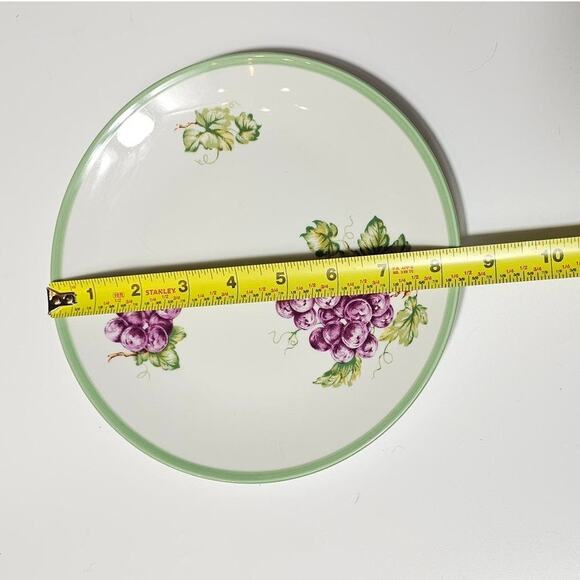 1940s Bohemia Porcelain Fruit Colander Painted Grapes Made in Czechoslovakia - Picture 9 of 9